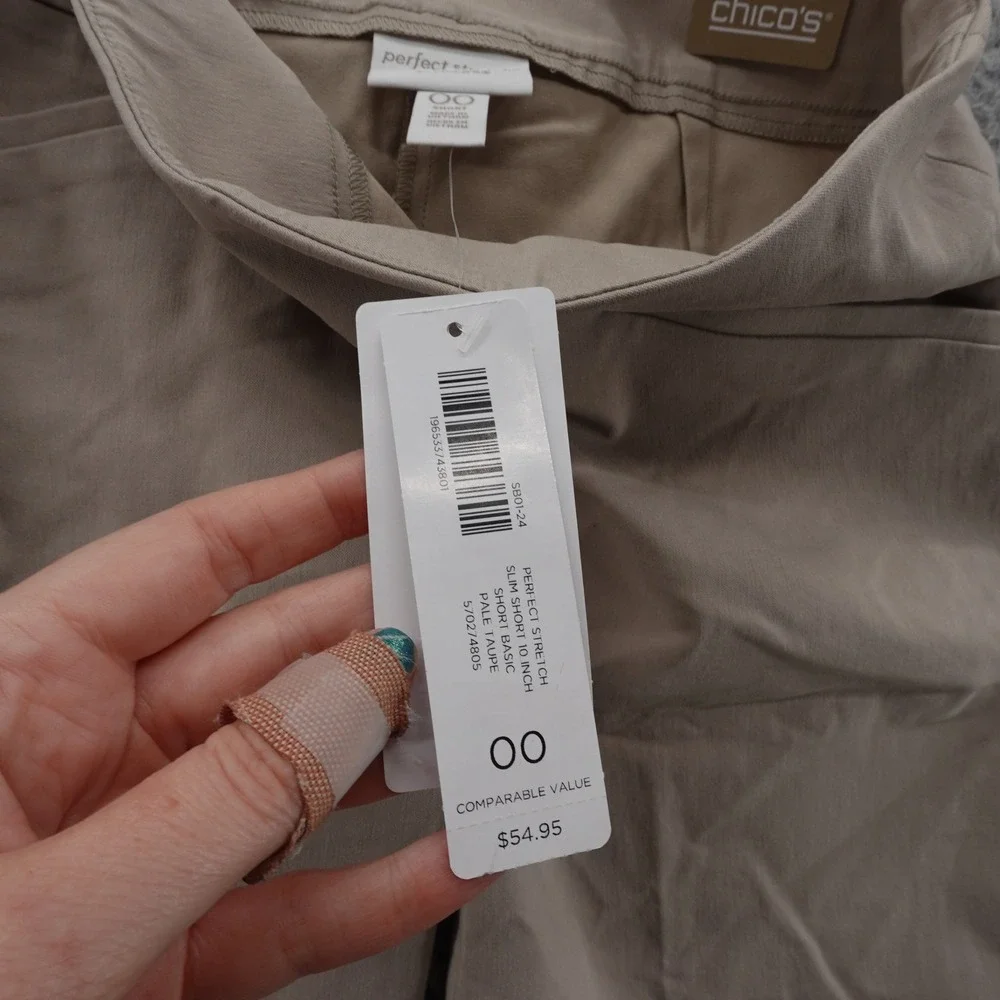 Chicos‎ Perfect Stretch Shorts Size 00 US 2P Beige Women 10